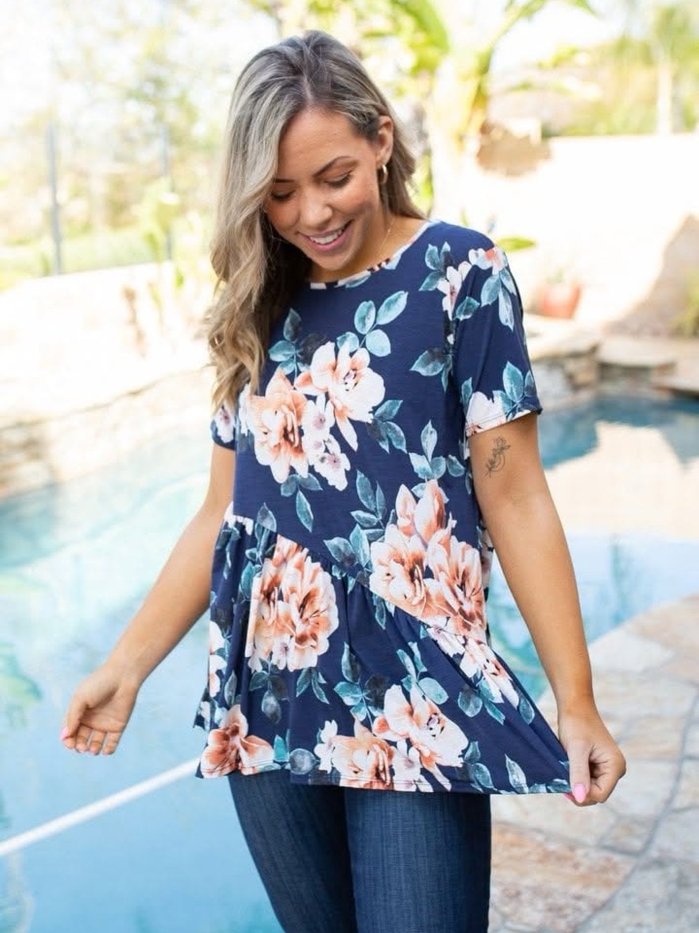 NWT Heimish USA Navy Peplum Peach Floral Top Asymmetrical Hem size large
